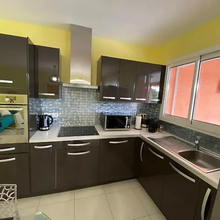 Avec Piscine Privée à 10 Min Porto-vecchio Сasa de vacaciones Lecci