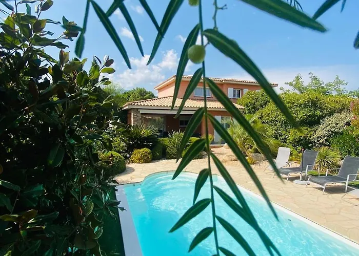 Avec Piscine Privee A 10 Min Porto-vecchio 펜션 *