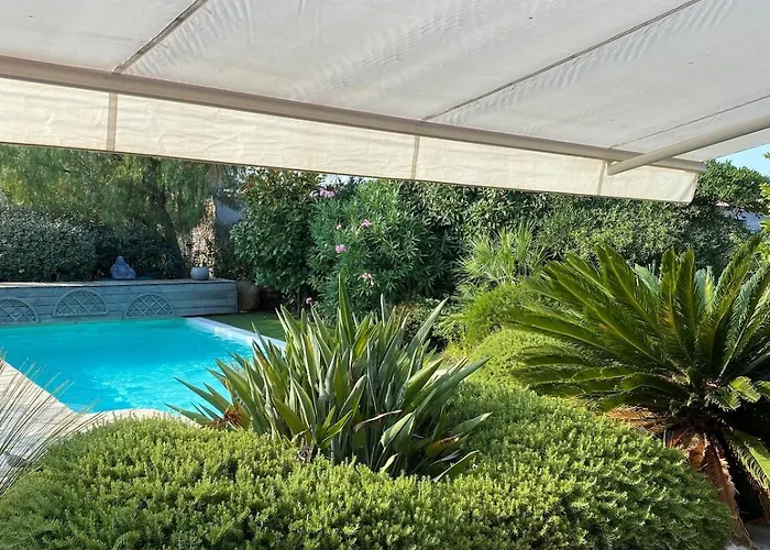 펜션 Avec Piscine Privee A 10 Min Porto-vecchio 르씨