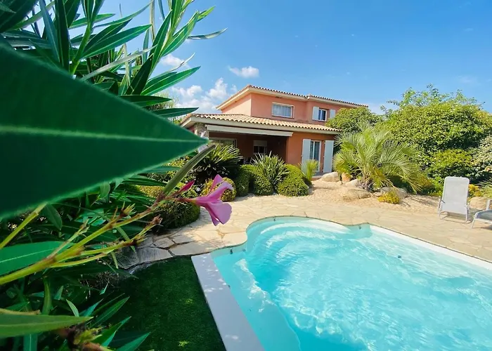펜션 Avec Piscine Privee A 10 Min Porto-vecchio 르씨