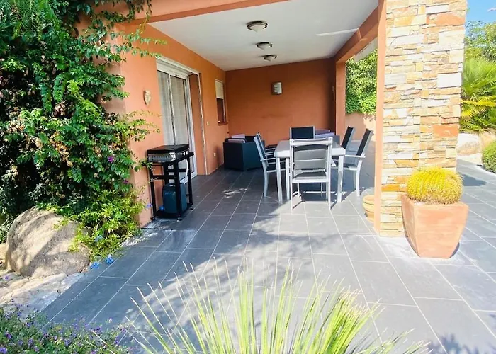 Avec Piscine Privee A 10 Min Porto-vecchio 度假居