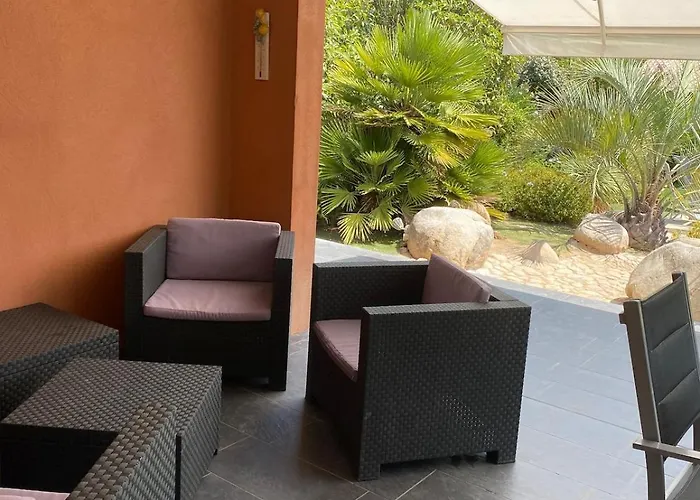 Avec Piscine Privee A 10 Min Porto-vecchio 펜션 르씨
