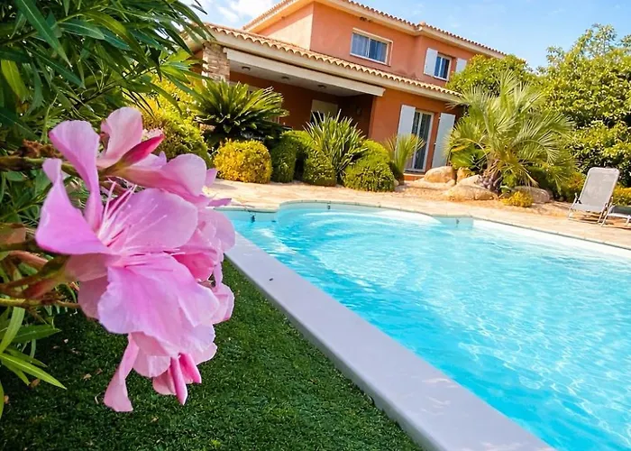 Avec Piscine Privee A 10 Min Porto-vecchio 펜션